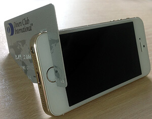 credit card stand for smartphone