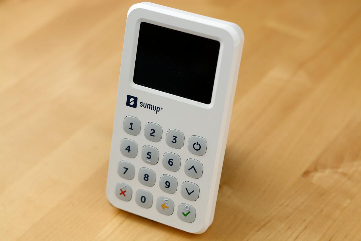 SumUp 3G terminal seen from an angle SumUp 3G terminal from an angle