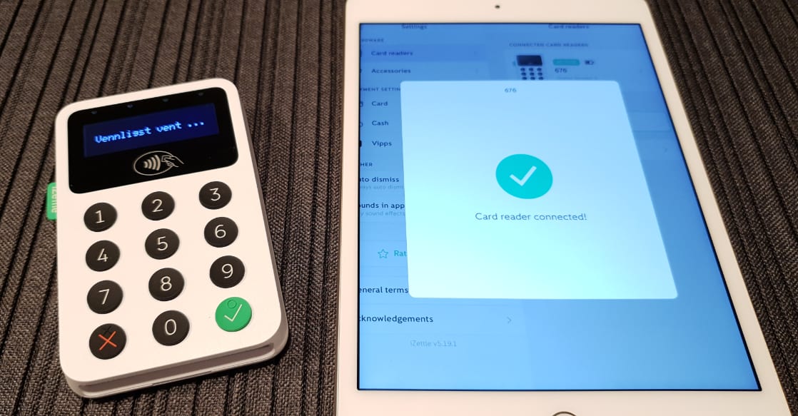 iZettle Reader 2 and iPad connected by Bluetooth iZettle Reader and iPad connected by Bluetooth