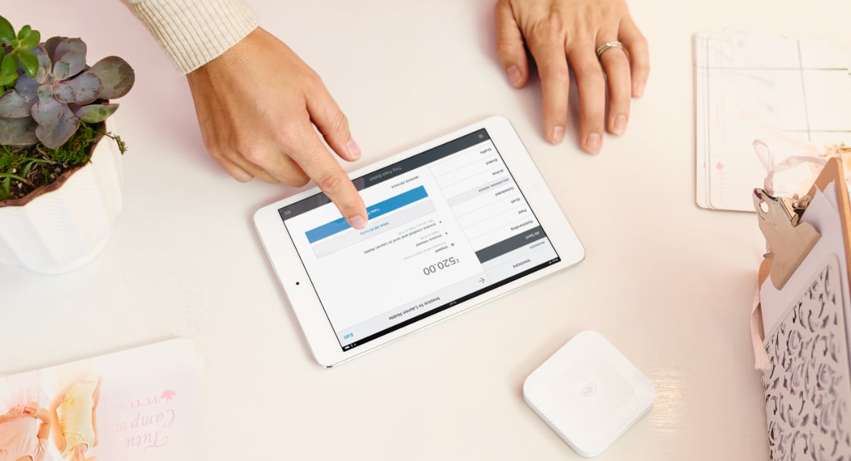 Square invoice on iPad with card reader Square invoice on iPad with card reader