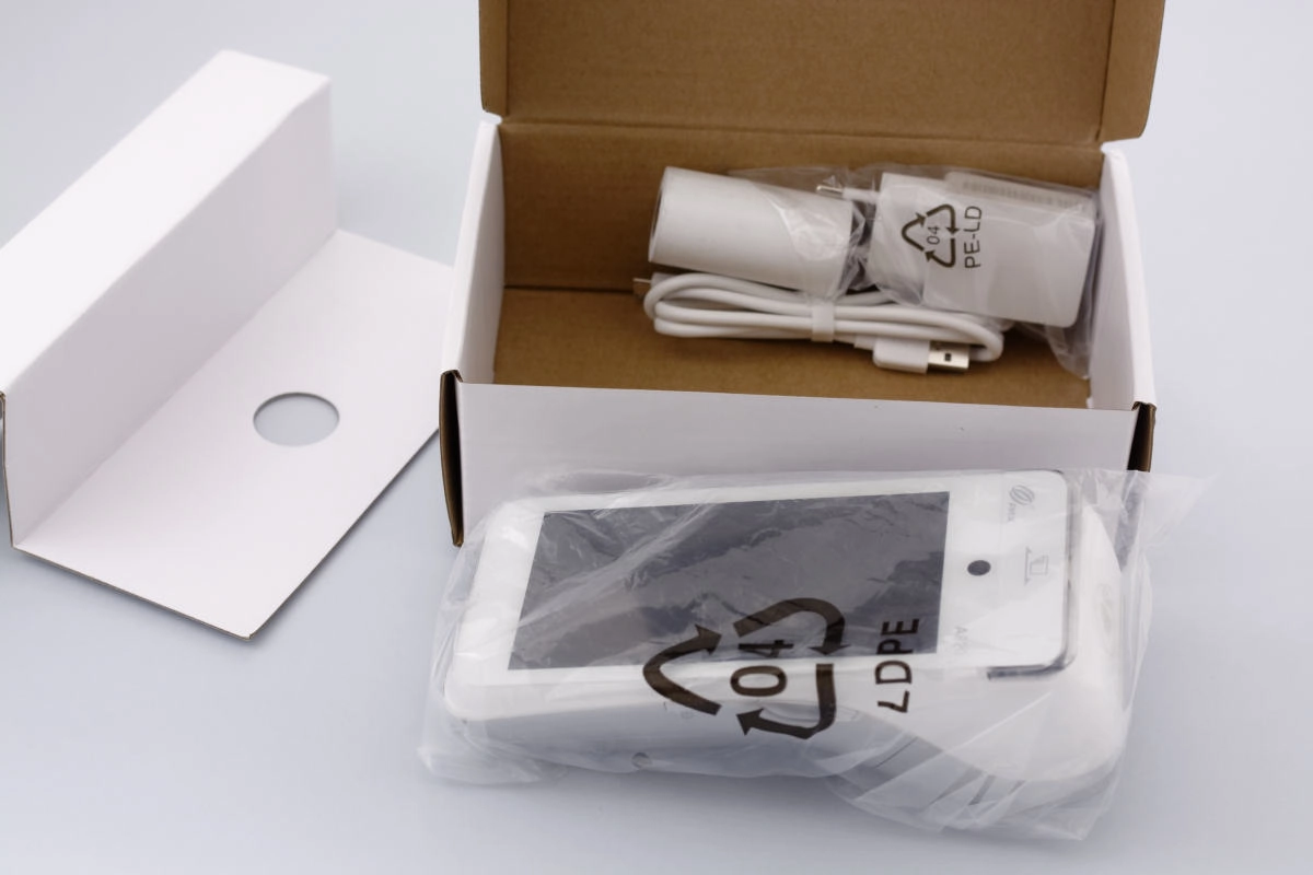 PAX A920 unpacking PAX A920 unpacking terminal