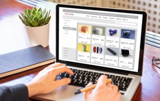 Customer shopping online