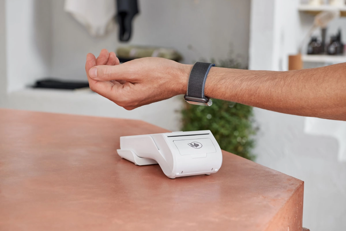 Zeller Terminal and Apple Watch Zeller Terminal Apple Pay