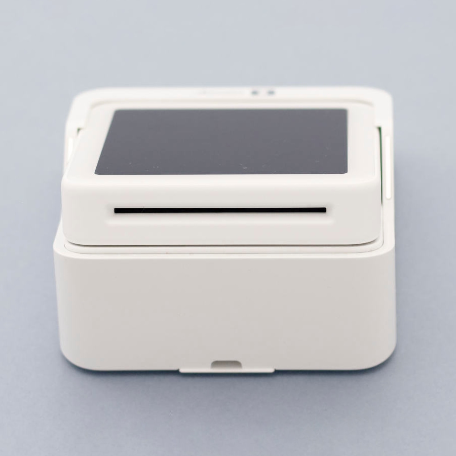 SumUp Solo’s chip card slot is at the top