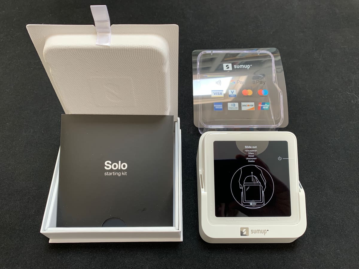 SumUp Solo unboxing SumUp Solo and box contents