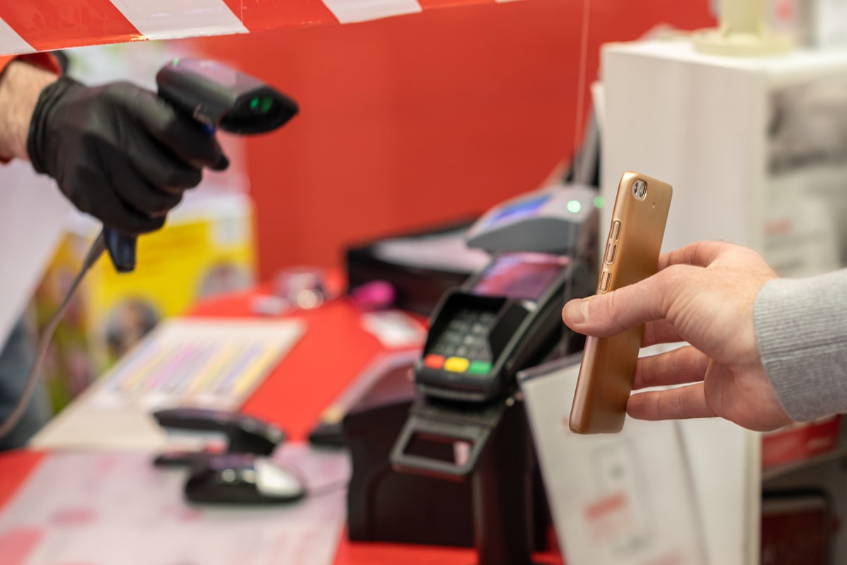 Quick Pay example barcode scanner scanning a smartphone screen