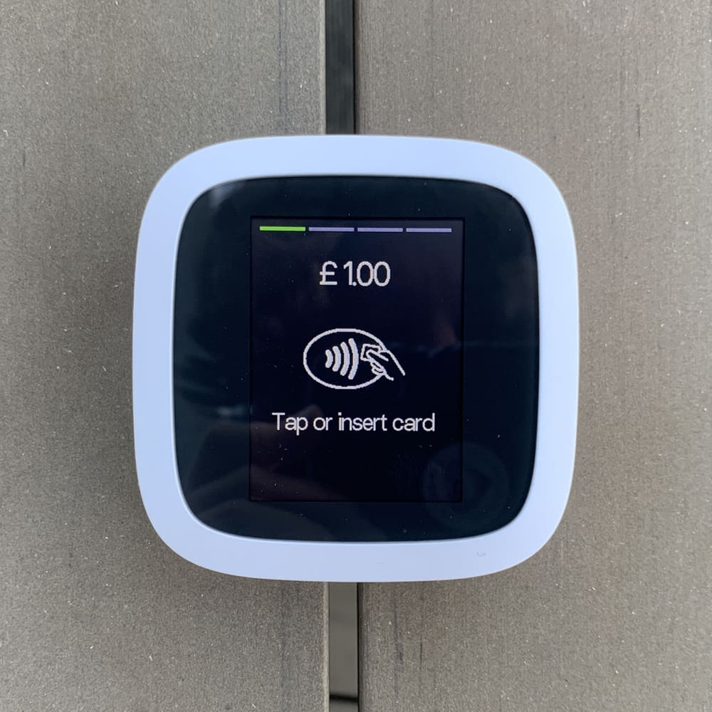 Revolut Reader – ready for a contactless payment Revolut Reader screen