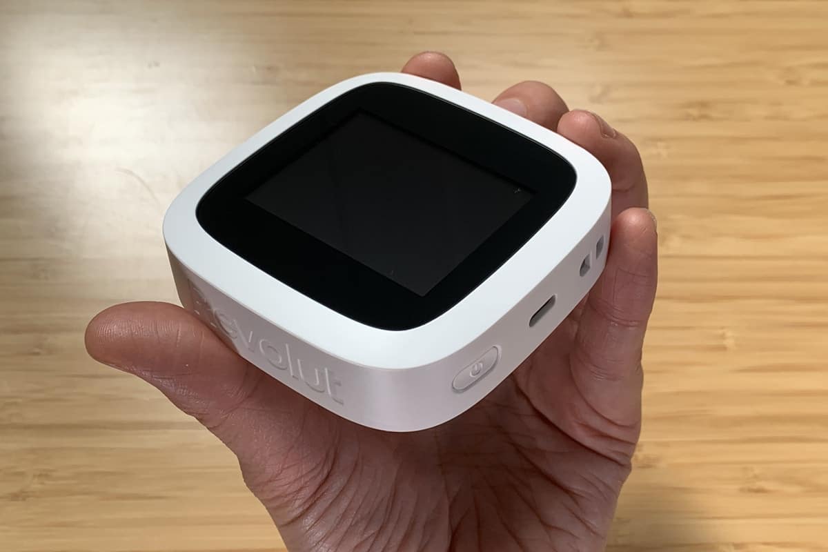Revolut Reader held in hand Revolut Reader held in hand