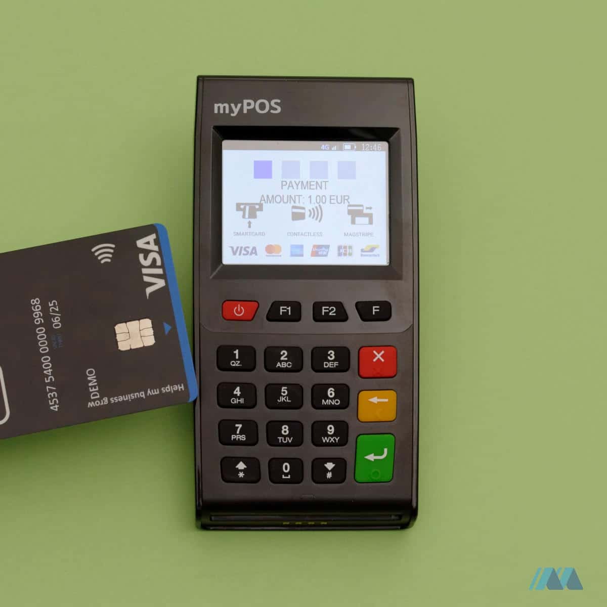 myPOS Go accepting a card payment myPOS Go Visa card tap