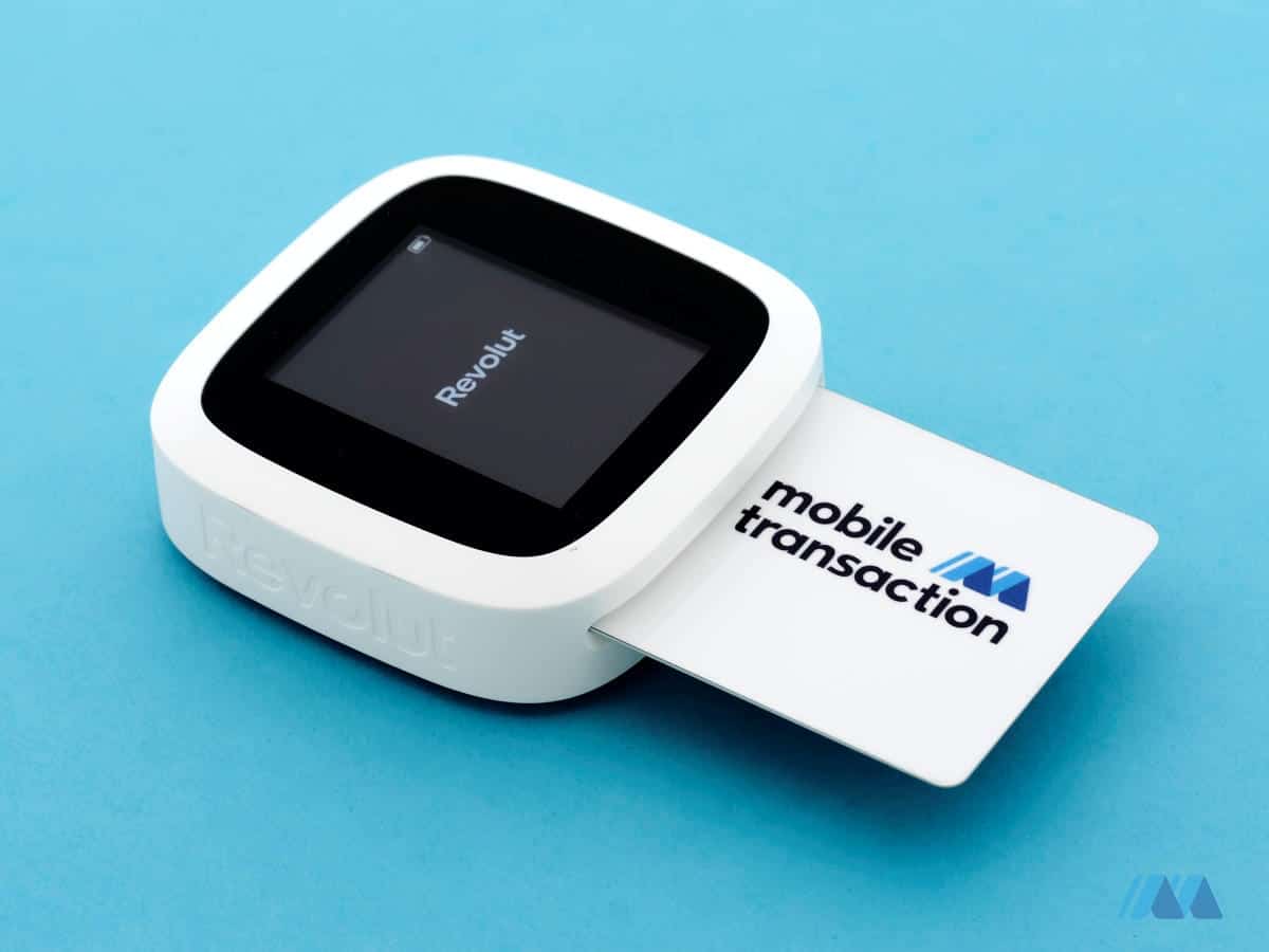 Revolut Reader card is made of plastic and has a basic screen with no keypad Revolut Reader with MobileTransaction card