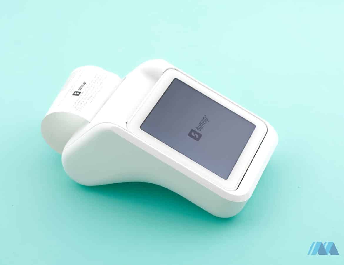 SumUp Solo and Printer has a pleasant look SumUp Solo and Printer with a receipt sticking out