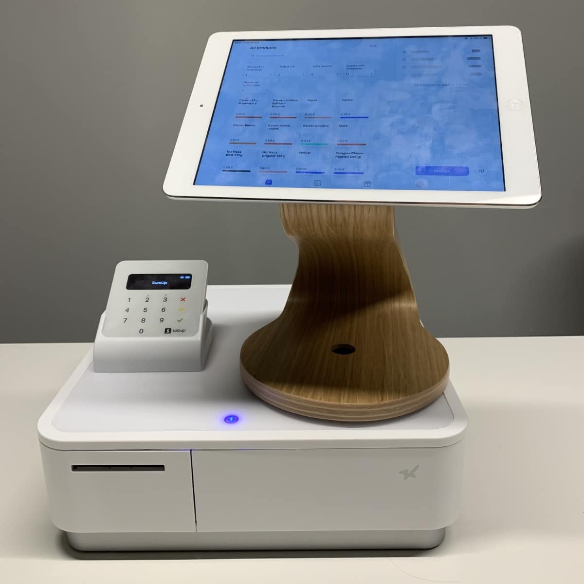 For a compact POS setup, merchants can opt for the Star mPop till drawer-and-printer SumUp POS system hardware